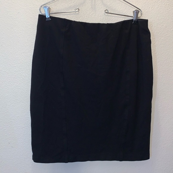Maurices Dresses & Skirts - Maurices black stretchy office pencil skirt